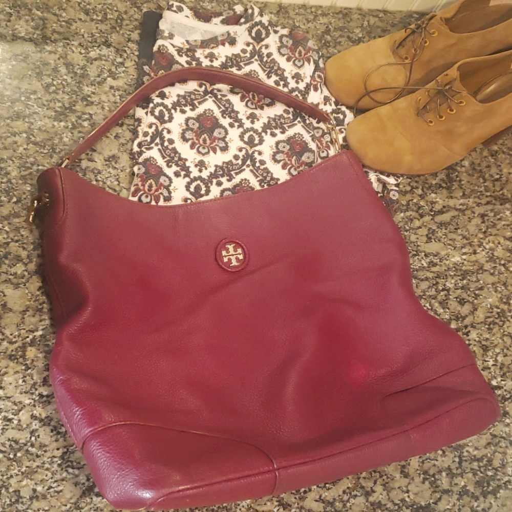 Bergundy Tory Burch bag
